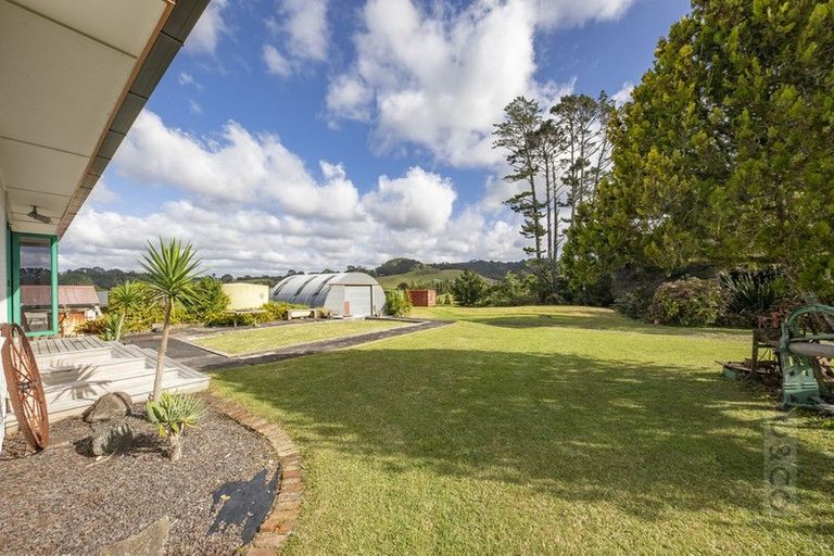 Photo of property in 79 Annandale Road, Kumeu, 0891
