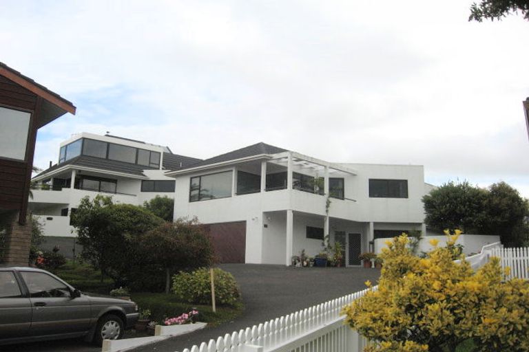 Photo of property in 1/32 Glenshee Place, Highland Park, Auckland, 2010