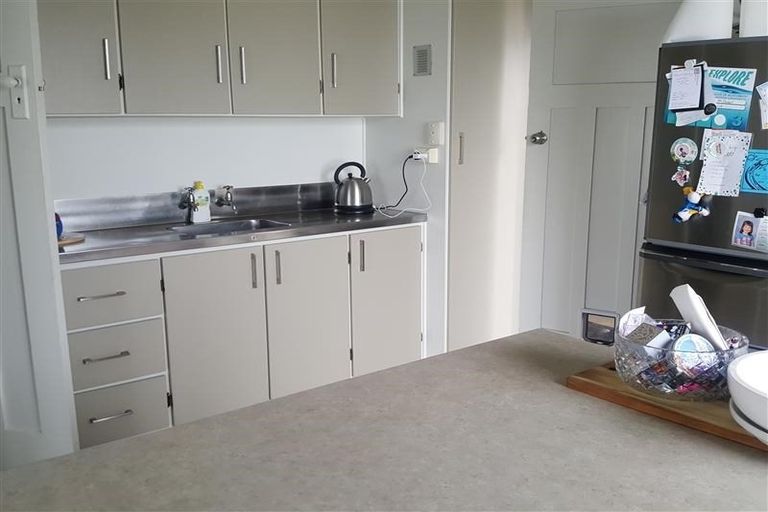 Photo of property in 25b Hamblyn Street, Strandon, New Plymouth, 4312