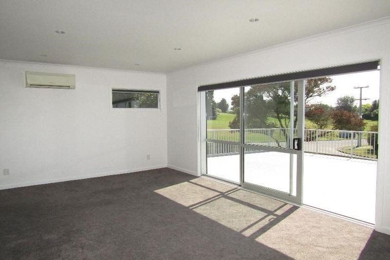 Photo of property in 13 Besley Place, Acacia Bay, Taupo, 3330