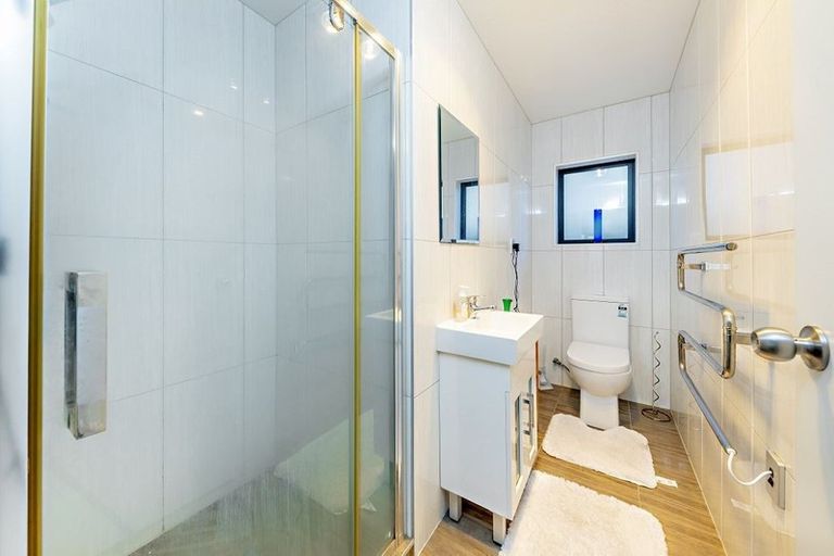 Photo of property in 20a Driver Road, Mangere East, Auckland, 2024