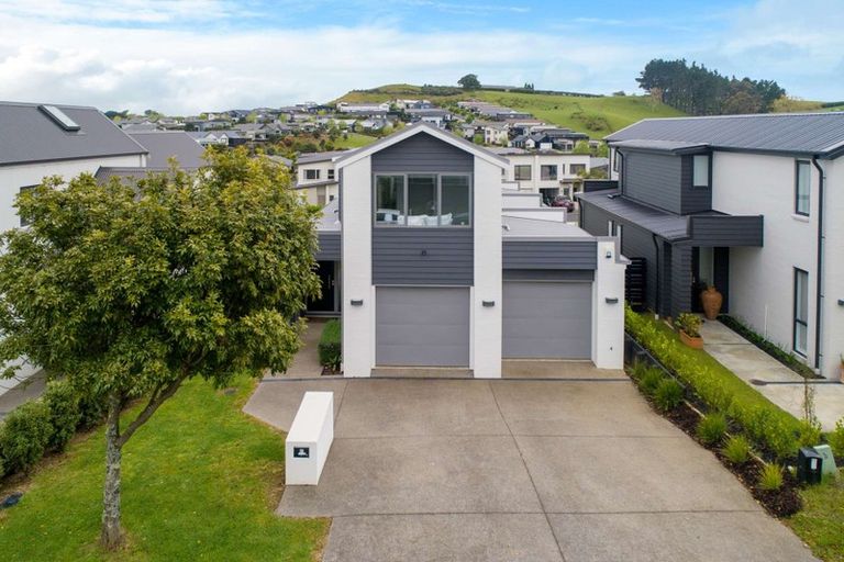 Photo of property in 67 Ridge View Crescent, Pukekohe, 2120