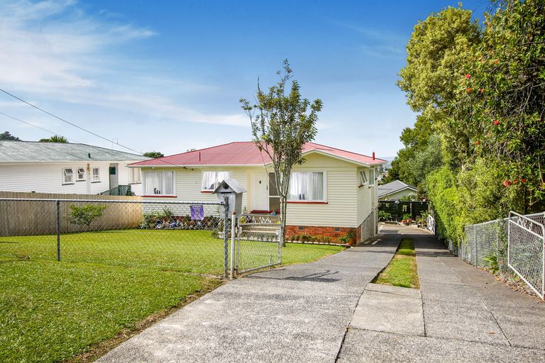 Photo of property in 46 Ranui Avenue, Ranui, Auckland, 0612