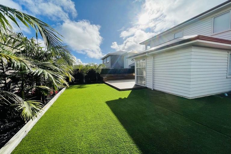 Photo of property in 20 Samuel Cassidy Avenue, Swanson, Auckland, 0614