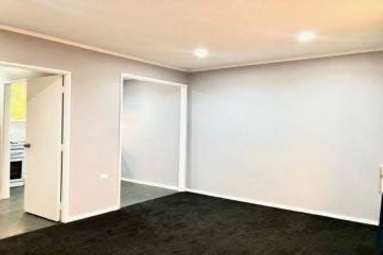 Photo of property in 1/81 Seabrook Avenue, New Lynn, Auckland, 0600