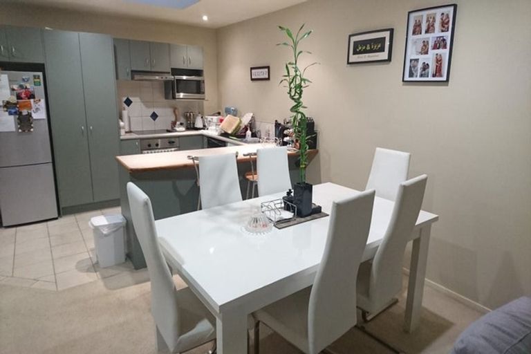 Photo of property in 5 Bunker Rise, Golflands, Auckland, 2013