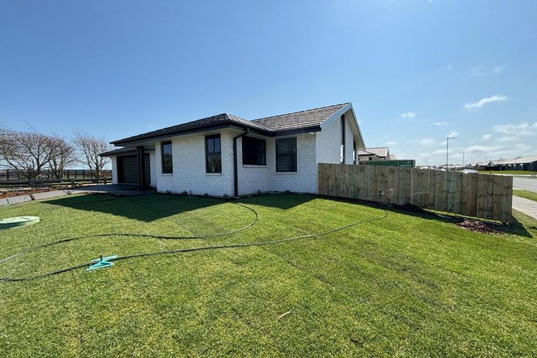 Photo of property in 13 Comer Street, Halswell, Christchurch, 8025