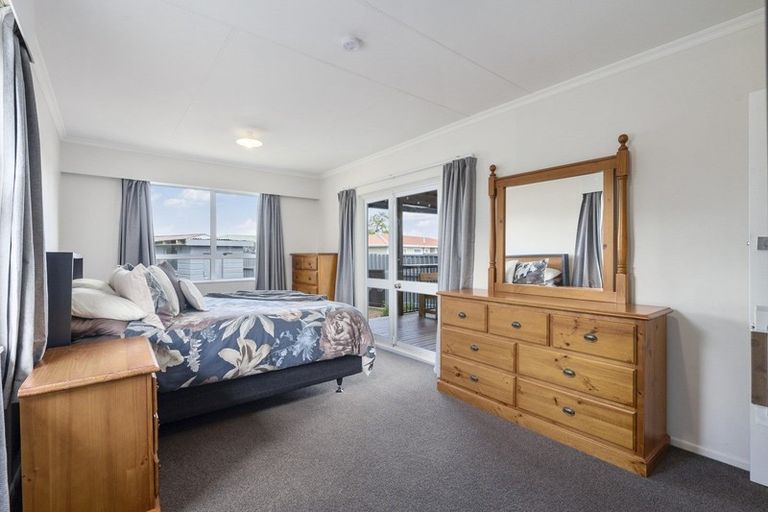 Photo of property in 16 Anakiwa Street, Kelvin Grove, Palmerston North, 4414