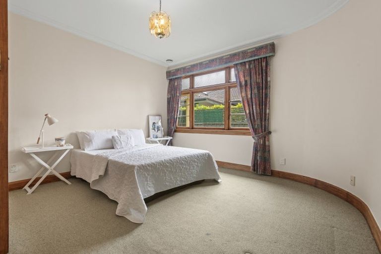 Photo of property in 35 Manapouri Crescent, Hokowhitu, Palmerston North, 4410