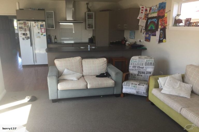 Photo of property in 27 Wades Avenue, Saint Martins, Christchurch, 8022