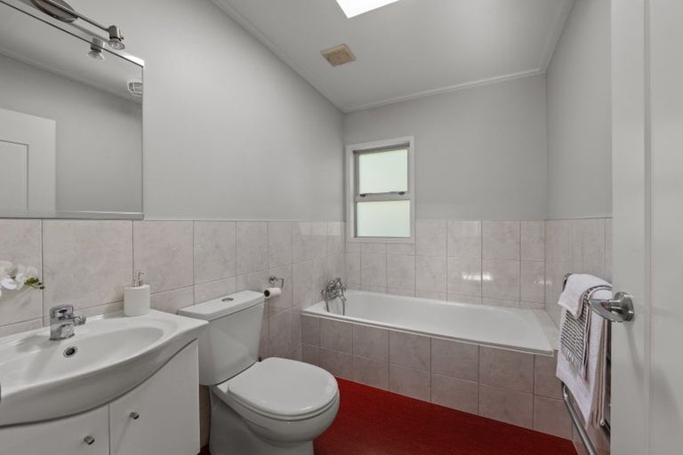 Photo of property in 294 Park Road, Hokowhitu, Palmerston North, 4410