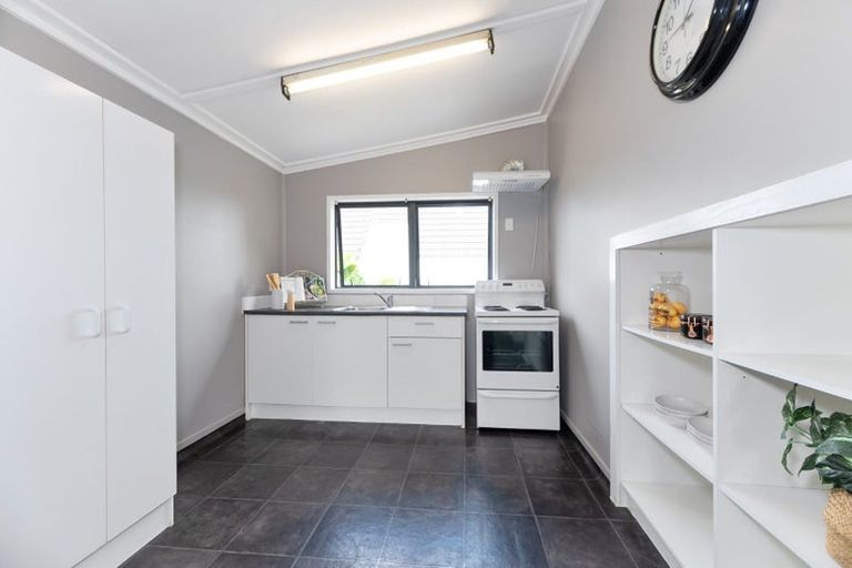 Photo of property in 10a Lewis Street, Blockhouse Bay, Auckland, 0600