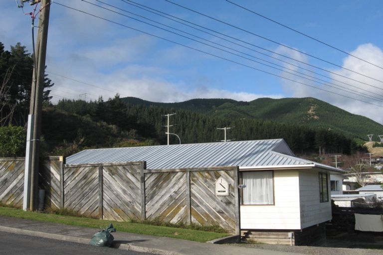Photo of property in 1 Hookway Grove, Paraparaumu, 5032