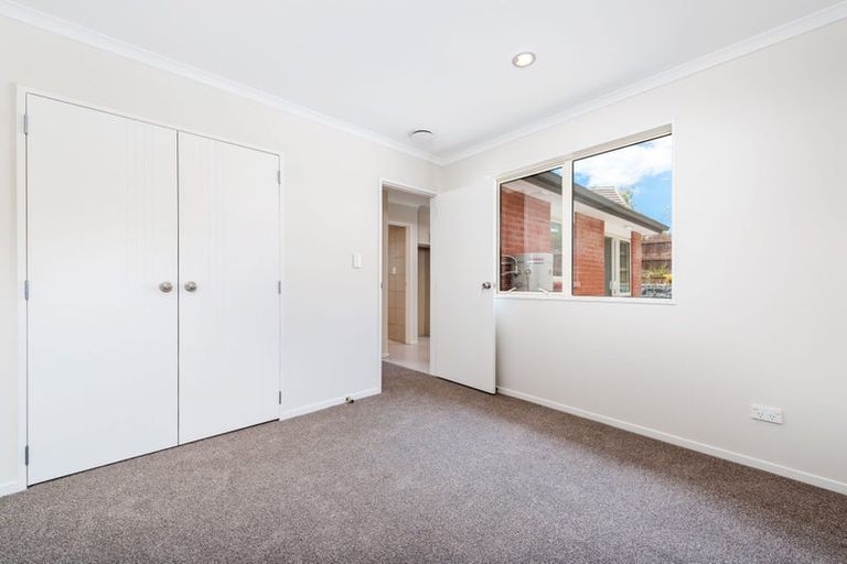 Photo of property in 65 Kurnell Drive, Botany Downs, Auckland, 2010