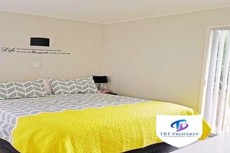 Photo of property in 4a Redoubt Road, Goodwood Heights, Auckland, 2105