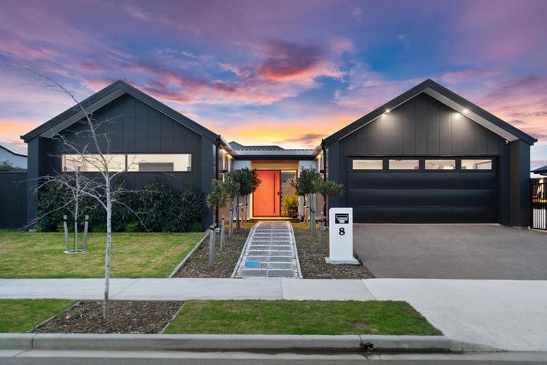 Photo of property in 8 Mccahon Drive, Rangiora, 7400