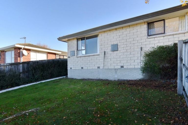 Photo of property in 1/5 James Condon Place, Redwood, Christchurch, 8051