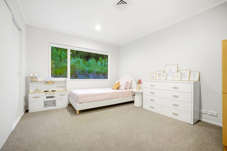 Photo of property in 343 Glenvar Road, Long Bay, Auckland, 0630