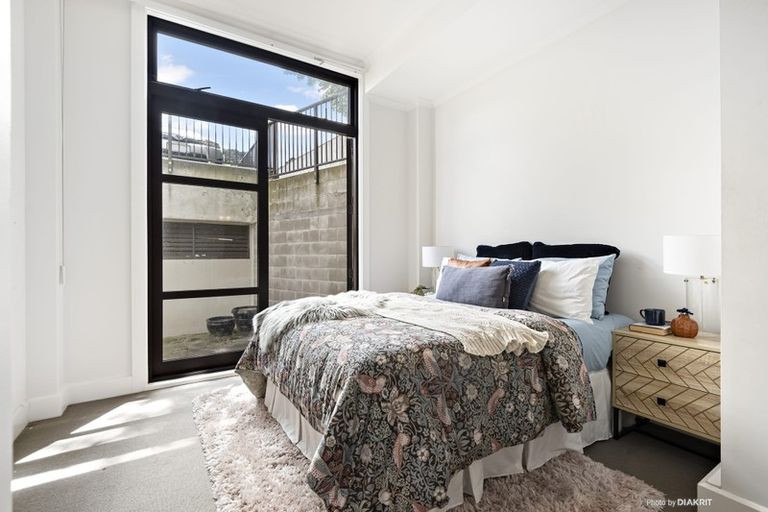 Photo of property in Augusta Apartments, 7/254 Willis Street, Te Aro, Wellington, 6011