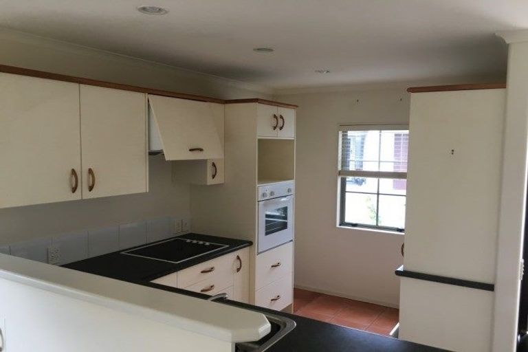 Photo of property in 17 Lakeridge Close, Rangatira Park, Taupo, 3330