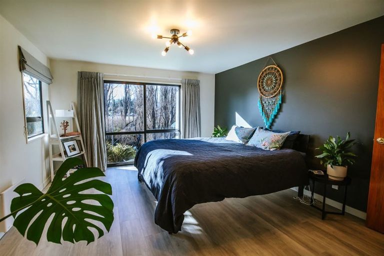 Photo of property in 70 Lagoon Avenue, Albert Town, Wanaka, 9305