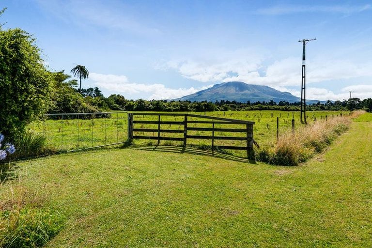 Photo of property in 1147 Upper Rowan Road, Mahoe, Hawera, 4679