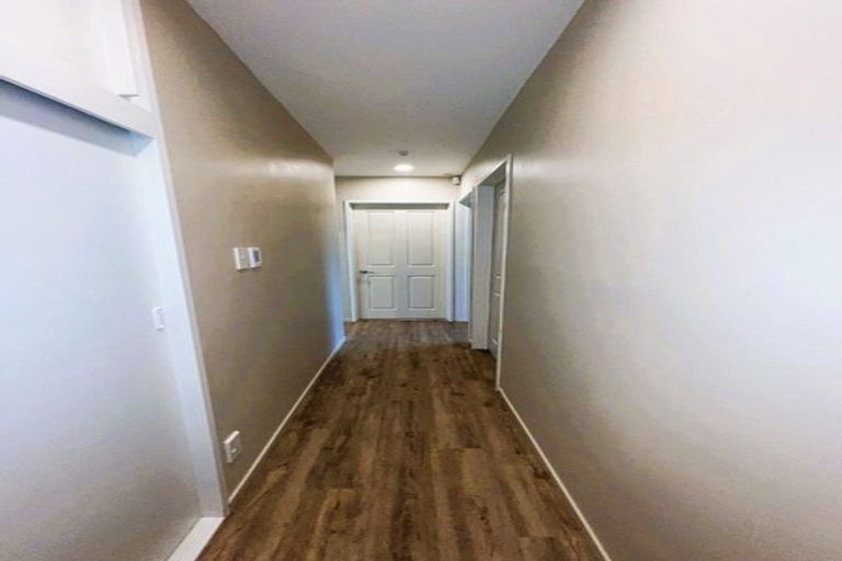 Photo of property in 2/41 Inwoods Road, Parklands, Christchurch, 8083