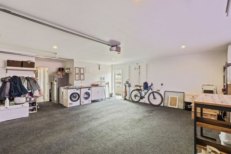 Photo of property in 5 Keene Drive, Bell Block, New Plymouth, 4312