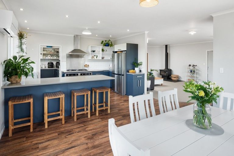 Photo of property in 670 Hawkesbury Road, Hawkesbury, Blenheim, 7272