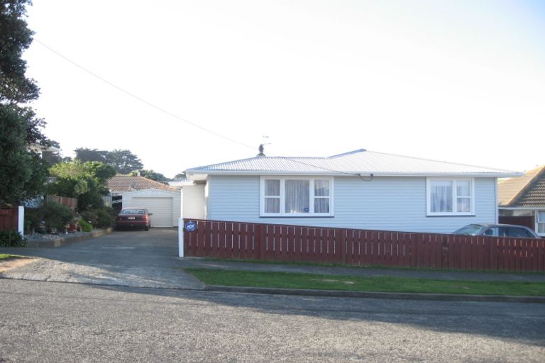 Photo of property in 30 Paenui Street, Titahi Bay, Porirua, 5022