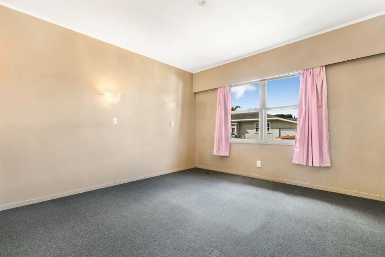 Photo of property in 2/11 Wentworth Avenue, Papatoetoe, Auckland, 2025