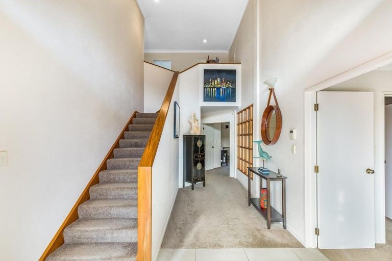 Photo of property in 10 Voyager Way, Whitby, Porirua, 5024