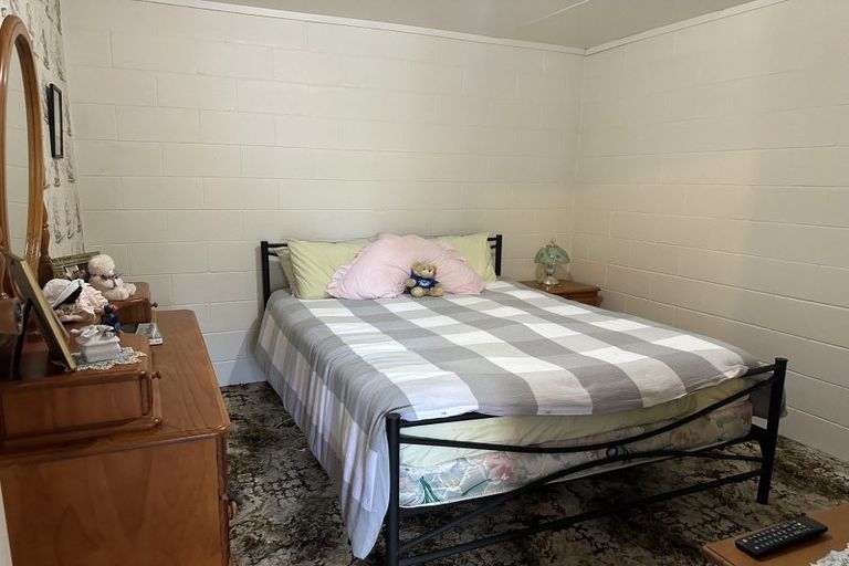 Photo of property in 8 Meuli Street, Eltham, 4322