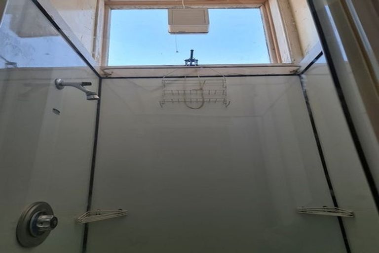 Photo of property in 45 Howe Street, North Dunedin, Dunedin, 9016