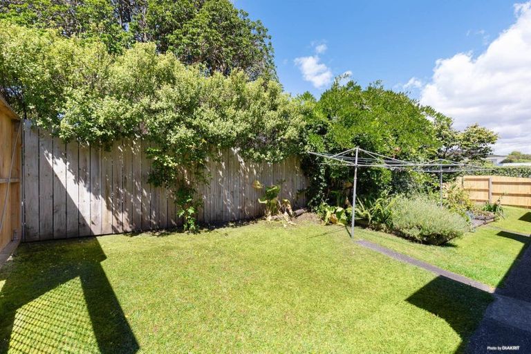 Photo of property in 3/53 Merani Street, Belmont, Auckland, 0622