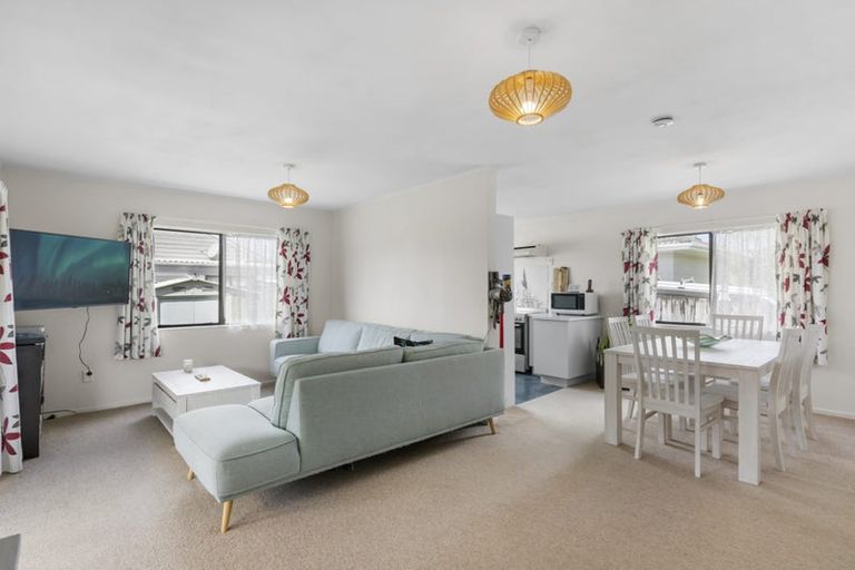 Photo of property in 3/83 Glendale Road, Glen Eden, Auckland, 0602