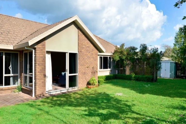 Photo of property in 18 Halcione Close, Flagstaff, Hamilton, 3210