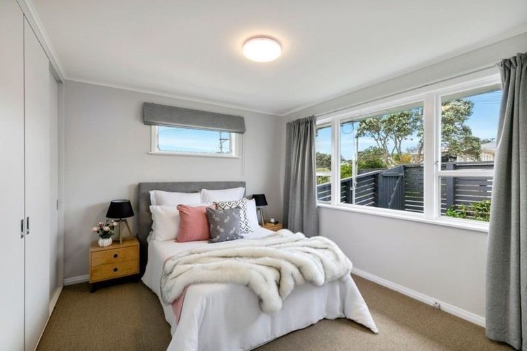 Photo of property in 44 Mark Avenue, Paparangi, Wellington, 6037