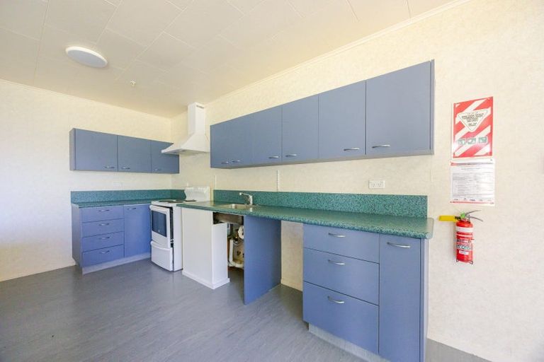 Photo of property in 16 Anderson Road, Taradale, Napier, 4112