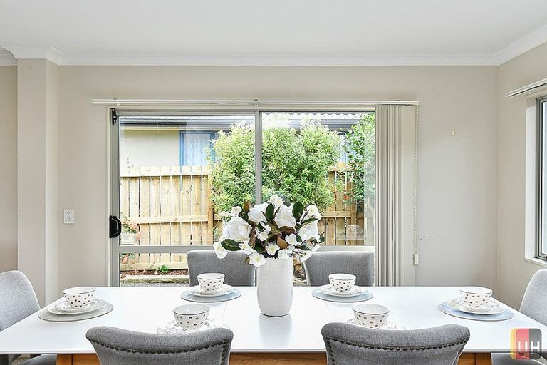 Photo of property in 5 Wairua Place, Pukekohe, 2120