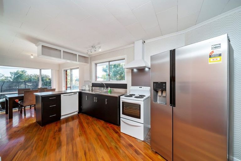 Photo of property in 12 Saxton Road, Upper Vogeltown, New Plymouth, 4310