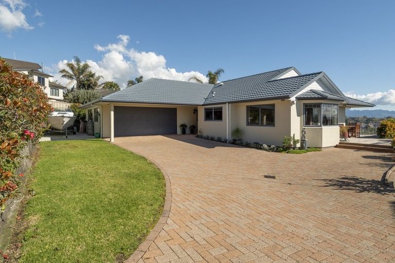 Photo of property in 28 Margaret Drive, Omokoroa, 3114