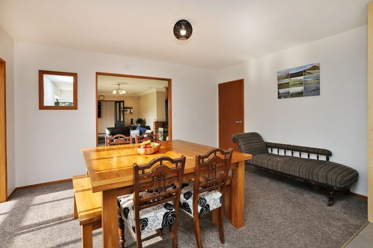 Photo of property in 10 Tui Place, Otatara, Invercargill, 9879