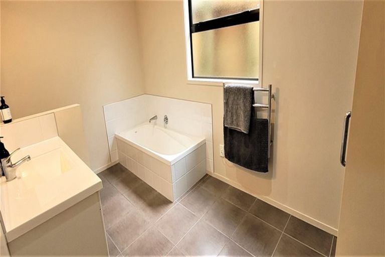 Photo of property in 74 Waikite Road, Welcome Bay, Tauranga, 3112