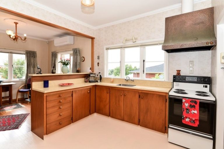 Photo of property in 6 Tarbett Road, Hillcrest, Hamilton, 3216