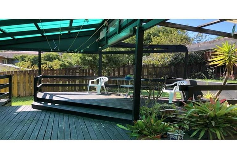 Photo of property in 26 Rotoiti Avenue, Pakuranga Heights, Auckland, 2010