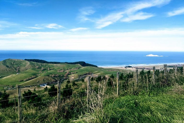 Photo of property in 1798 Waimarama Road, Waimarama, Havelock North, 4294