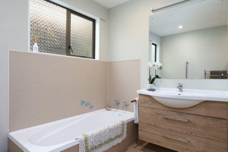 Photo of property in 10 Hollis Place, Brightwater, 7022