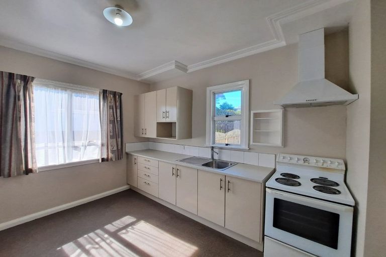 Photo of property in 199 Tukapa Street, Westown, New Plymouth, 4310