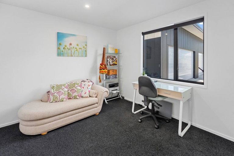 Photo of property in 9 Kristin Place, Manakau, Levin, 5573